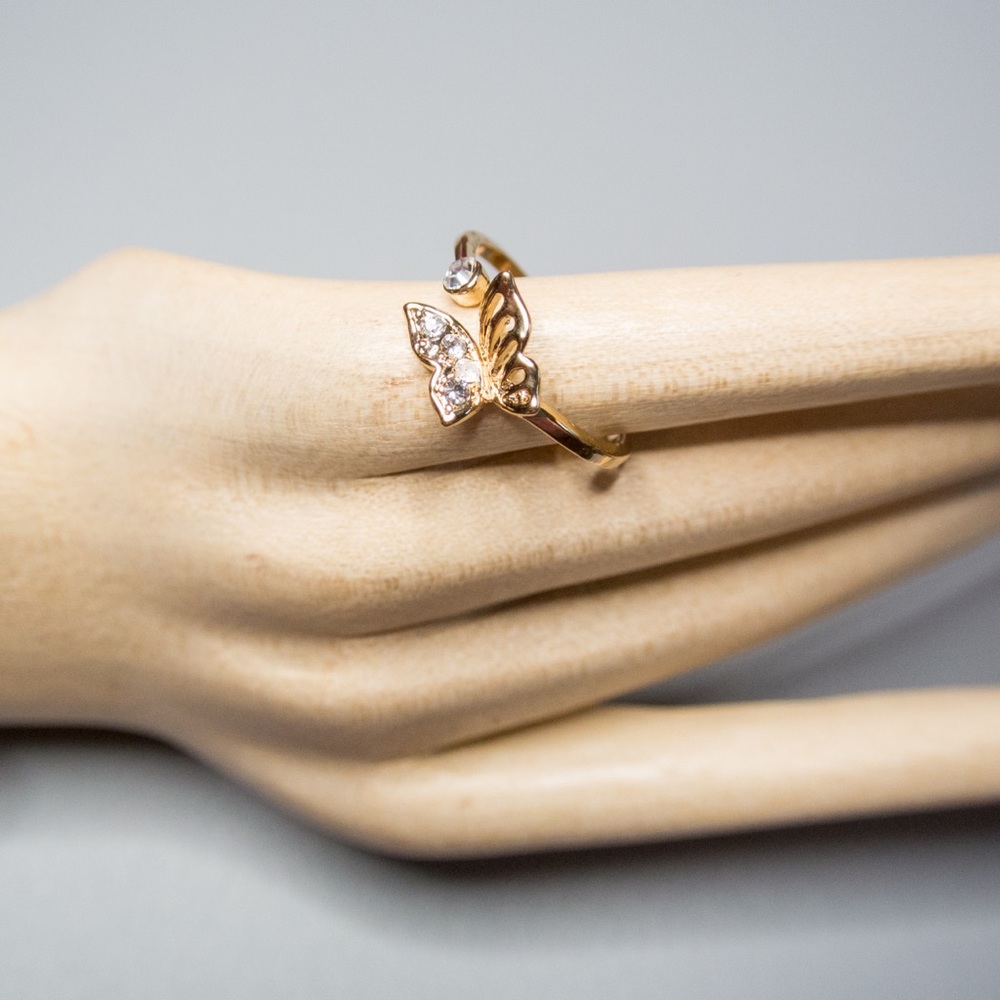 🔸NWT Butterfly Rhinestone Adjustable Ring - Picture 6 of 10